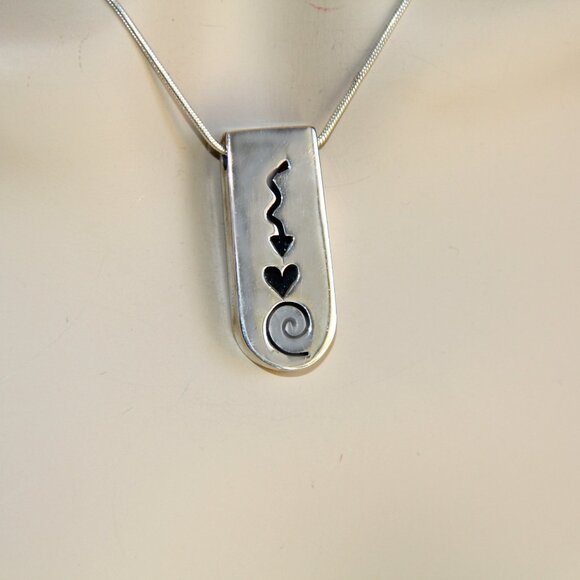 Sterling Silver Arrow-Heart-Swirl Pendant Necklace. RARE  Intriguing - Picture 5 of 10